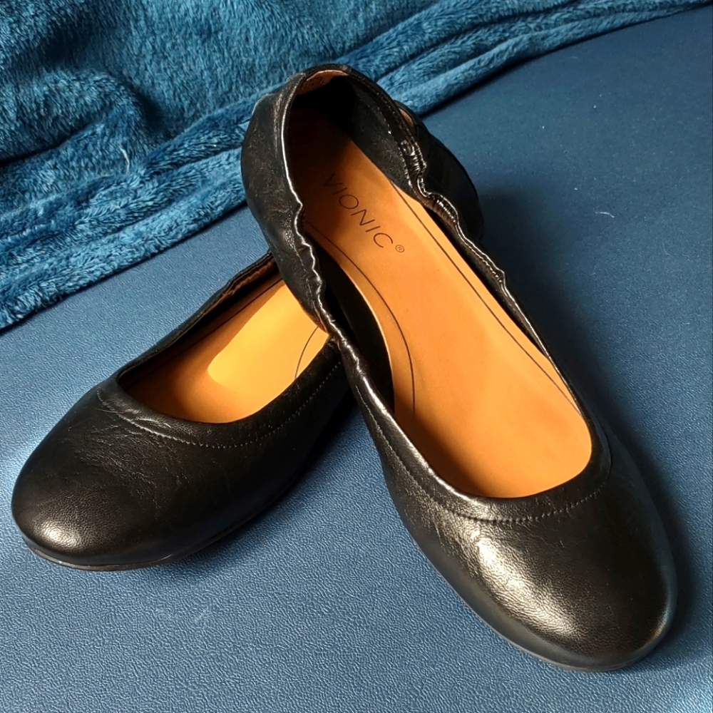 Vionic, size 6.5, Black "Alexa" ballet flat